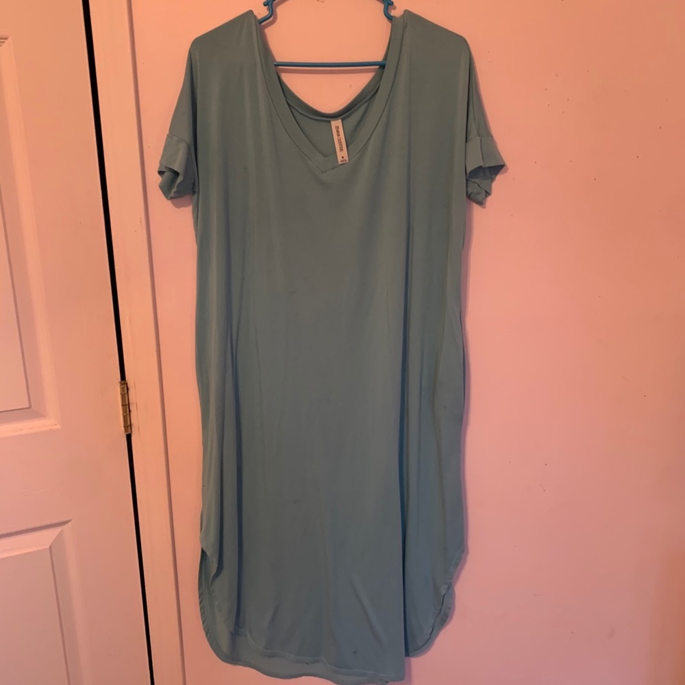 Turquoise loose dress with pockets!